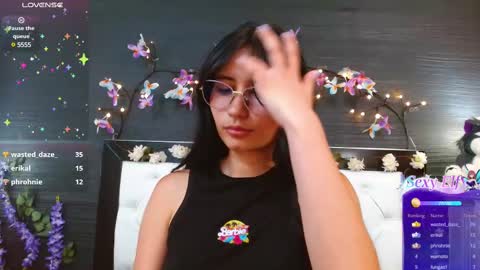 Snapshot of nayecloud chatting on March 2025 06:48:01 AM Naye online show from March 2025 06:48:01 AM