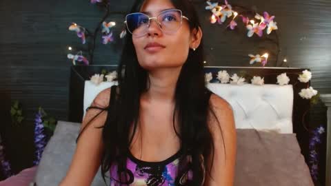 Snapshot of nayecloud chatting on March 2025 07:35:02 AM Naye online show from March 2025 07:35:02 AM