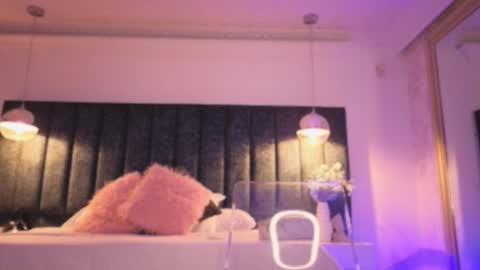 Juli  online show from November 2025 11:32:02 AM