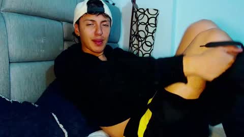 Im Nayton online show from October 2025 12:55:01 AM