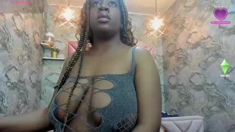 Snapshot of neffertiry_ebonny chatting on September 2025 05:24:02 PM Nefer online show from September 2025 05:24:02 PM