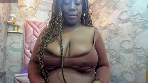 Snapshot of neffertiry_ebonny chatting on September 2025 04:29:02 PM Nefer online show from September 2025 04:29:02 PM