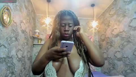 Snapshot of neffertiry_ebonny chatting on September 2025 08:41:02 AM Nefer online show from September 2025 08:41:02 AM