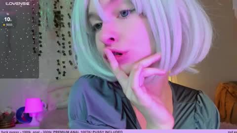 neko_kitsune online show from November 2025 04:41:01 PM