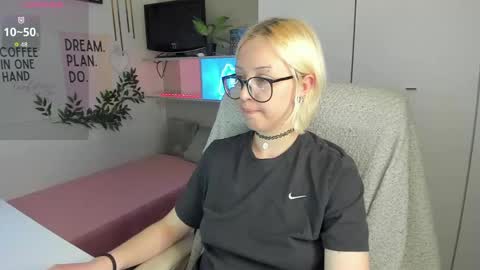 Snapshot of neko_sora chatting on May 2026 08:59:01 PM Kate online show from May 2026 08:59:01 PM