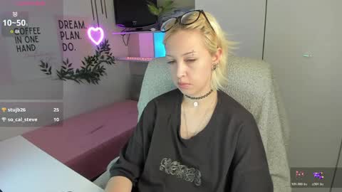 Snapshot of neko_sora chatting on May 2026 08:49:02 PM Kate online show from May 2026 08:49:02 PM