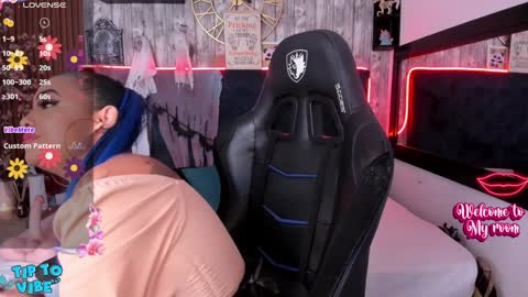 Snapshot of nekomisaki chatting on December 2024 12:28:01 PM Miah online show from December 2024 12:28:01 PM