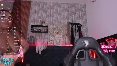 Snapshot of nekomisaki chatting on January 2025 07:40:01 PM Miah online show from January 2025 07:40:01 PM