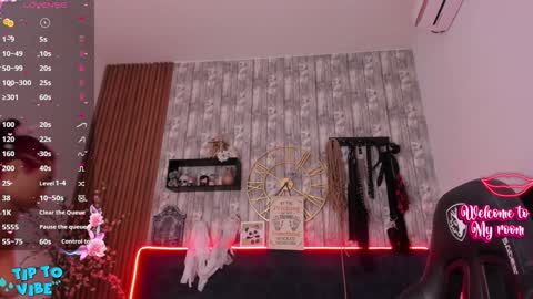 Snapshot of nekomisaki chatting on February 2025 12:36:02 PM Miah online show from February 2025 12:36:02 PM