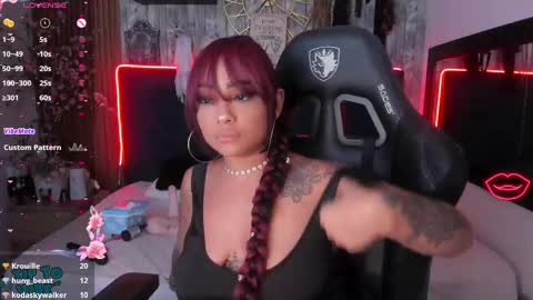 Snapshot of nekomisaki chatting on February 2025 07:16:01 PM Miah online show from February 2025 07:16:01 PM