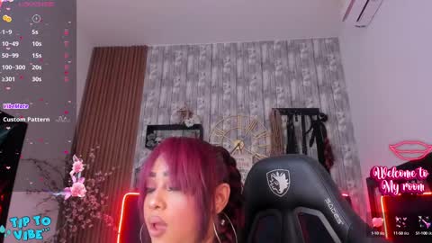 Snapshot of nekomisaki chatting on February 2025 12:21:02 PM Miah online show from February 2025 12:21:02 PM