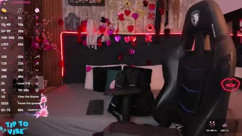 Snapshot of nekomisaki chatting on February 2025 12:29:02 PM Miah online show from February 2025 12:29:02 PM