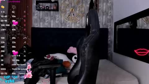 Snapshot of nekomisaki chatting on March 2025 11:21:01 AM Miah online show from March 2025 11:21:01 AM