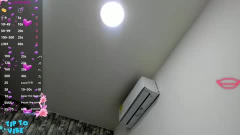 Snapshot of nekomisaki chatting on October 2025 12:13:02 PM Miah online show from October 2025 12:13:02 PM