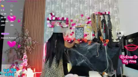 Snapshot of nekomisaki chatting on October 2025 11:32:02 AM Miah online show from October 2025 11:32:02 AM