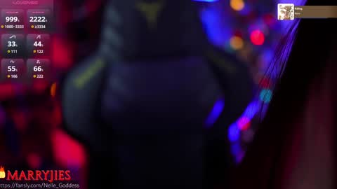 Snapshot of nelle_ chatting on January 2025 09:05:01 AM online show from January 2025 09:05:01 AM