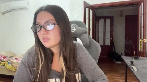 Snapshot of nellyfischer chatting on February 2025 08:27:02 PM Nelly online show from February 2025 08:27:02 PM