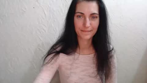 Nensy online show from October 2025 07:55:01 PM