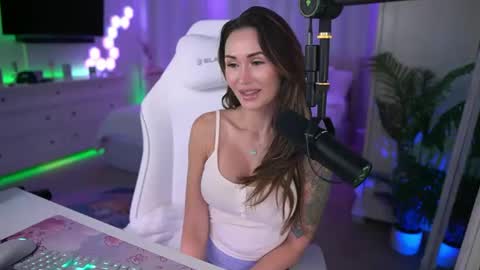 Snapshot of neomotoko chatting on November 2025 10:54:01 PM Sasha West online show from November 2025 10:54:01 PM