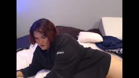 Snapshot of neonneon2601 chatting on December 2024 12:45:02 AM Neon online show from December 2024 12:45:02 AM