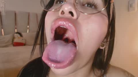 Helena    Every Friday new video for my fan club loves  online show from January 2025 08:53:02 PM