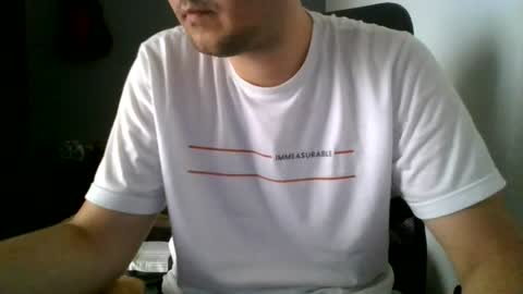 MrBull online show from July 2026 08:41:01 PM