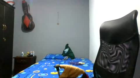 MrBull online show from August 2026 03:23:02 AM