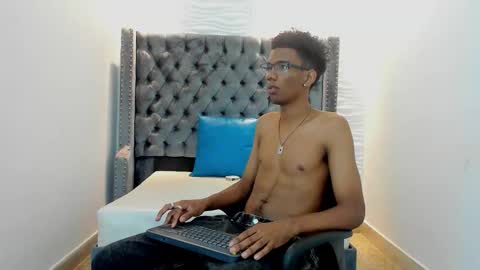 Snapshot of nero_reyd chatting on October 2025 08:06:02 PM Nero online show from October 2025 08:06:02 PM