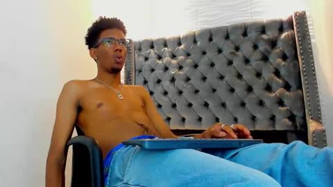 Snapshot of nero_reyd chatting on October 2025 07:58:01 PM Nero online show from October 2025 07:58:01 PM