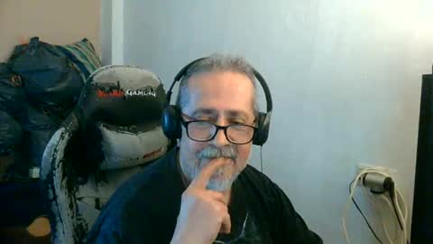 Snapshot of neron401 chatting on May 2026 04:11:01 PM neron401 online show from May 2026 04:11:01 PM