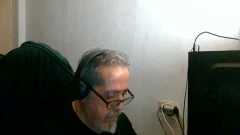 Snapshot of neron401 chatting on May 2026 04:07:02 AM neron401 online show from May 2026 04:07:02 AM