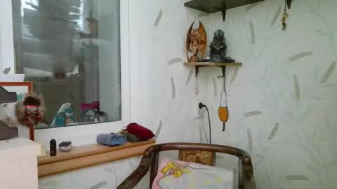 Snapshot of nettie_allie chatting on December 2025 12:21:02 PM Nettie Allie online show from December 2025 12:21:02 PM