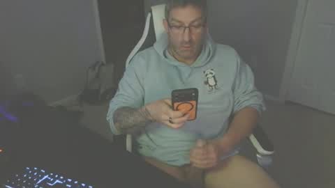 Snapshot of newevo chatting on April 2026 03:17:01 AM newevo online show from April 2026 03:17:01 AM