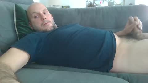 Snapshot of newicartman chatting on March 2025 02:01:02 PM newicartman online show from March 2025 02:01:02 PM