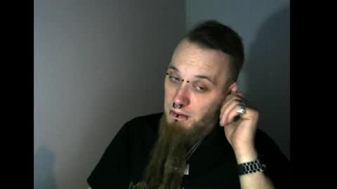 Snapshot of nezvers chatting on March 2025 12:44:01 AM YouPick online show from March 2025 12:44:01 AM