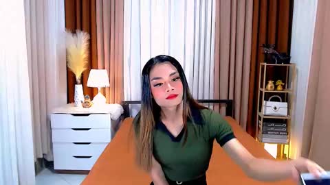 hottie nicole online show from January 2025 06:24:01 AM