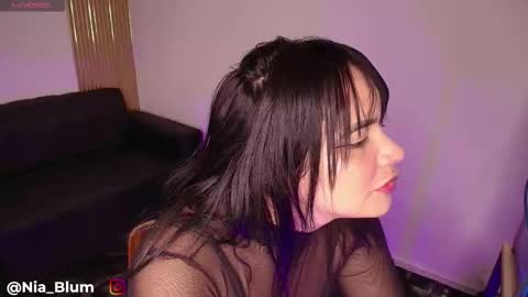 Snapshot of nia_blum chatting on January 2026 01:05:02 PM Nia Blum online show from January 2026 01:05:02 PM