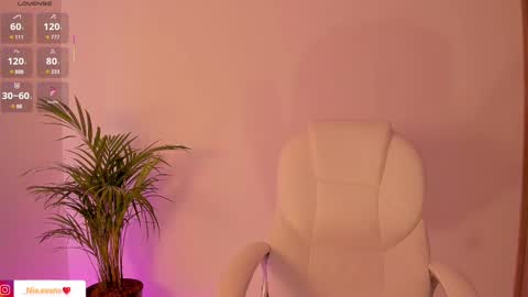 Nia online show from February 2025 12:58:01 PM