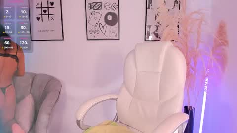 Nia online show from September 2025 12:51:01 PM