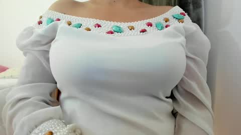 Snapshot of nicebrown chatting on March 2025 10:30:02 AM Sfora online show from March 2025 10:30:02 AM