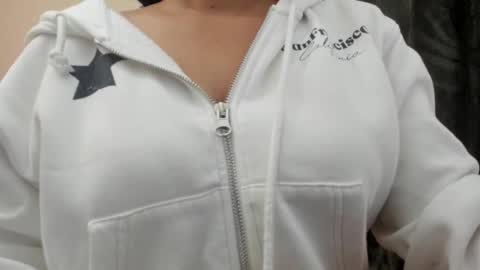 Snapshot of nicebrown chatting on October 2025 10:01:01 PM Sfora online show from October 2025 10:01:01 PM