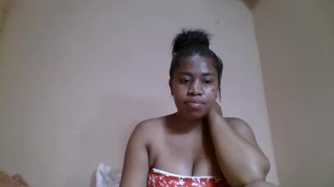 Snapshot of nicelly01 chatting on May 2026 07:41:01 PM nicelly01 online show from May 2026 07:41:01 PM