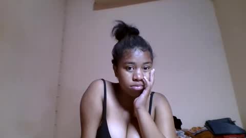 Snapshot of nicelly01 chatting on May 2026 07:04:02 AM nicelly01 online show from May 2026 07:04:02 AM