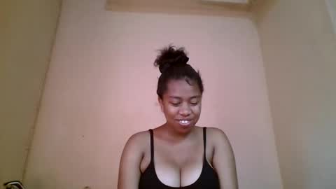 Snapshot of nicelly01 chatting on May 2026 06:42:02 AM nicelly01 online show from May 2026 06:42:02 AM