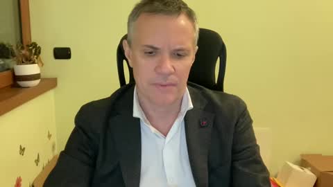 Andrew online show from December 2024 01:03:02 AM