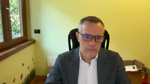 Andrew online show from October 2025 03:34:02 PM