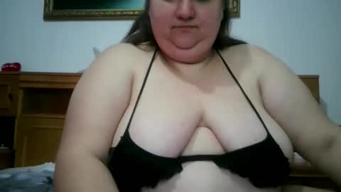 Snapshot of nicholle chatting on April 2026 11:24:01 AM Nicholle online show from April 2026 11:24:01 AM