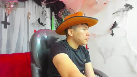 Nickk Wolff online show from October 2025 06:34:01 AM