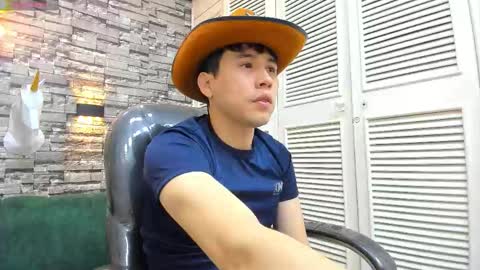 Nickk Wolff online show from November 2025 03:51:02 AM