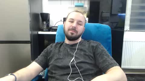 Julian online show from February 2026 10:36:01 PM